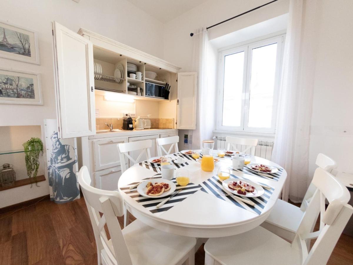 The Best Rent - Three-bedroom Close To Colosseo Lägenhet