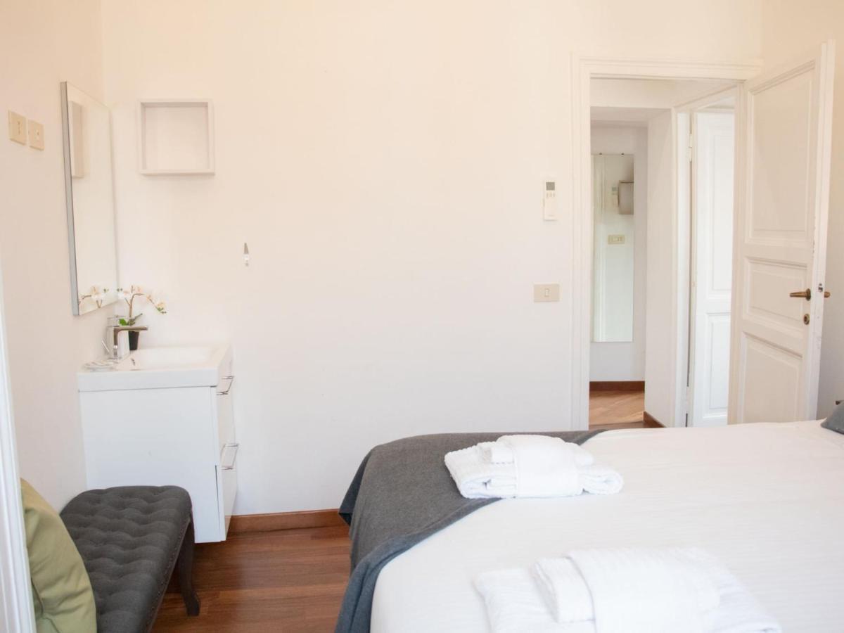 The Best Rent - Three-bedroom Close To Colosseo Lägenhet